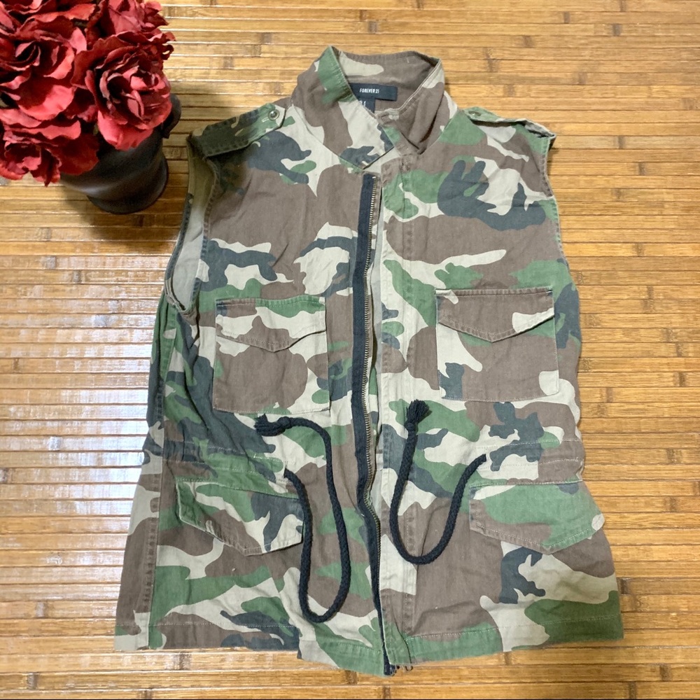 Forever 21 Camo Zippered Jacket Vest